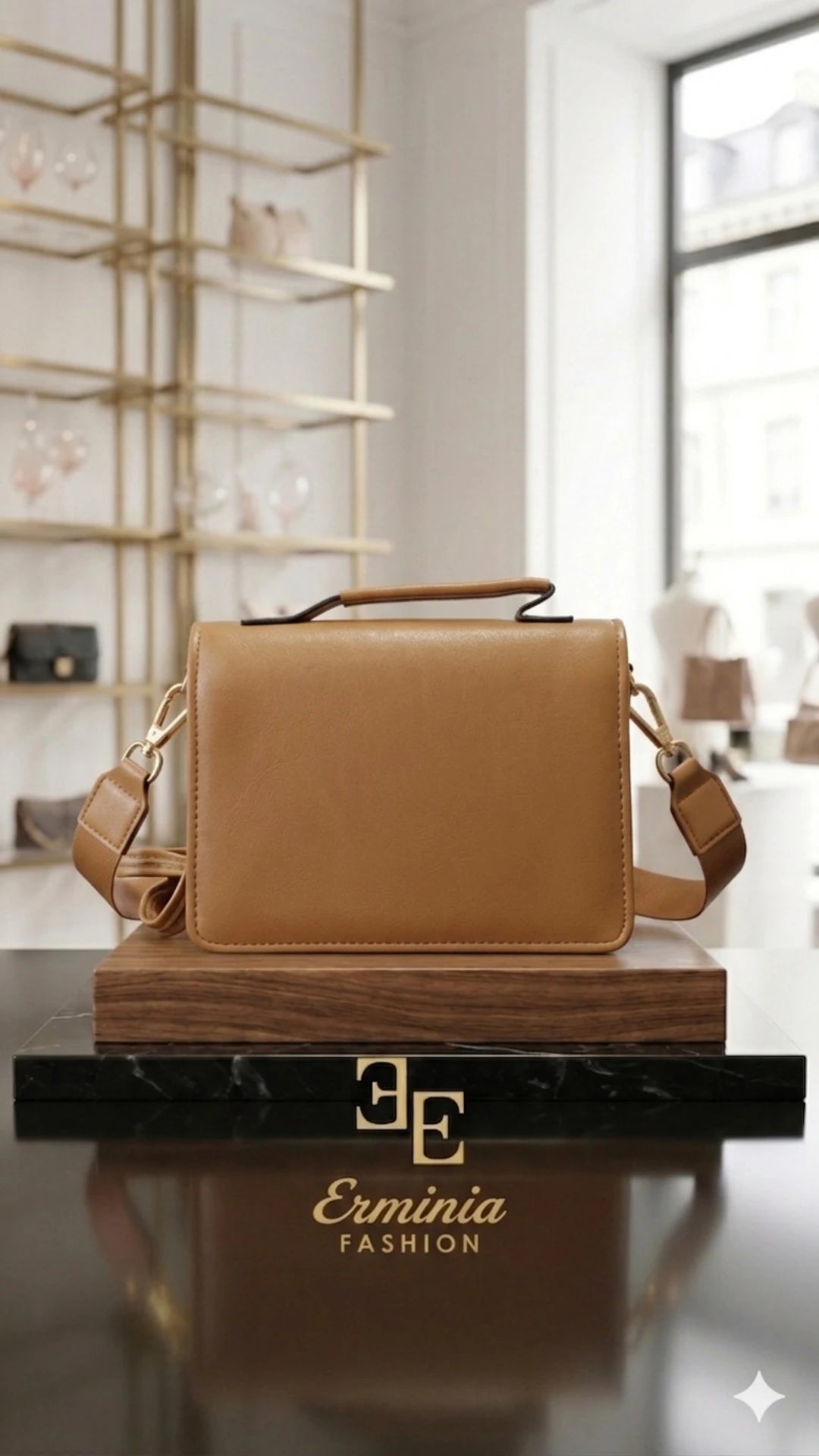 Borsa - Camel Signature